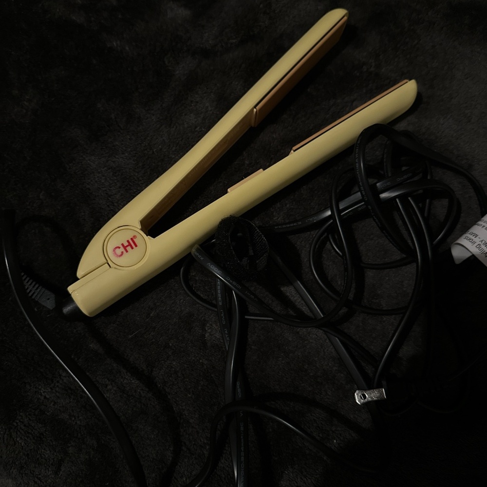 New CHI 1 Inch Ceramic Hairstyling Flat Iron - Ray of Sunshine - Picture 2 of 2